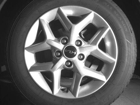 Used 2025 Kia Soul LX w/ LX Technology Package FWD image 23