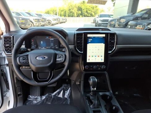 New 2025 Ford Ranger XLT w/ FX4 Off-Road Package AWD/4WD image 9