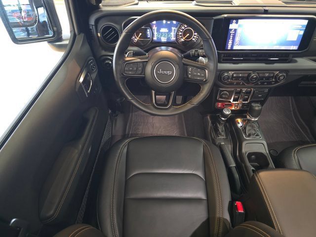Used 2025 Jeep Wrangler Unlimited Rubicon 392 AWD/4WD image 4