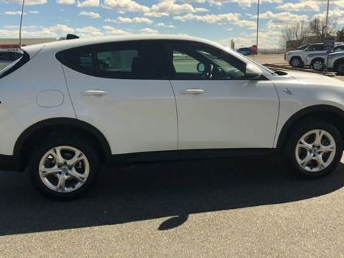 Used 2024 Dodge Hornet GT w/ Cold Weather Group image 9