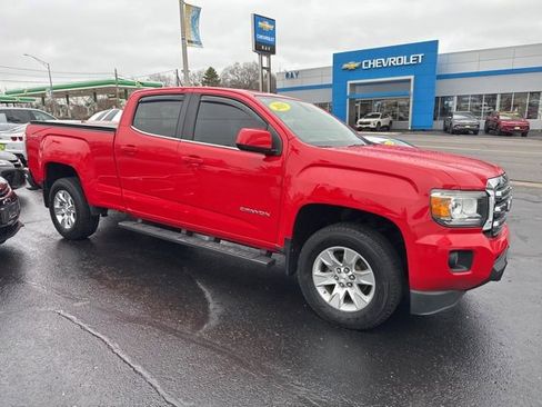 Used 2015 GMC Canyon SLE image 3