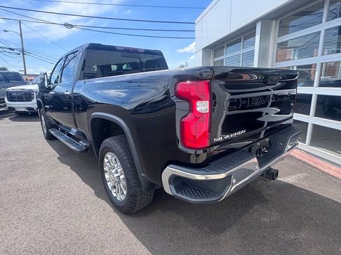 Used 2024 Chevrolet Silverado 2500 LTZ w/ LTZ Plus Package AWD/4WD image 3