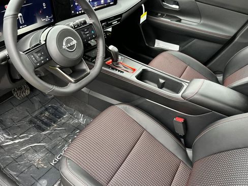 New 2026 Nissan Kicks SR image 11