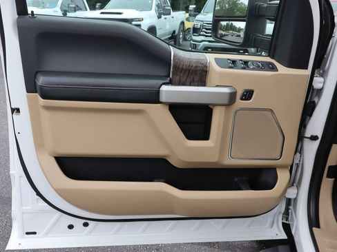 Used 2017 Ford F350 Lariat w/ Lariat Ultimate Package AWD/4WD image 33