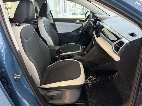 New 2026 Volkswagen Taos SE FWD image 25