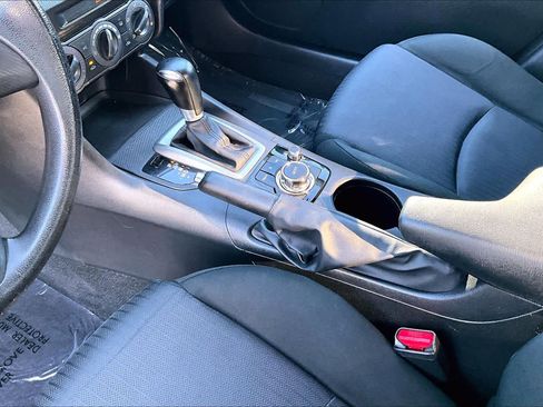 Used 2015 MAZDA MAZDA3 i SV image 16