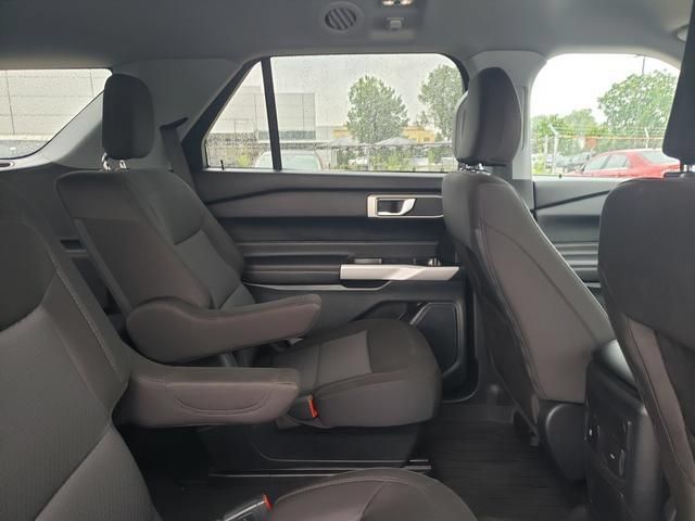 Used 2024 Ford Explorer XLT AWD/4WD image 19