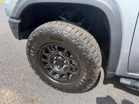 Used 2023 GMC Sierra 1500 AT4X w/ AT4X AEV Edition AWD/4WD image 29