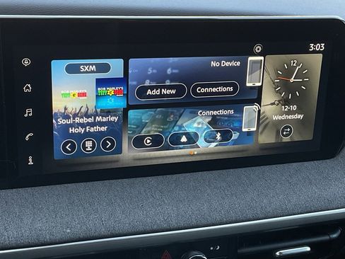 Used 2025 Nissan Kicks SV image 31