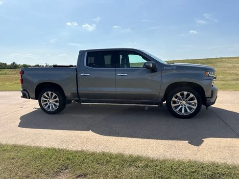 Used 2019 Chevrolet Silverado 1500 High Country AWD/4WD image 17