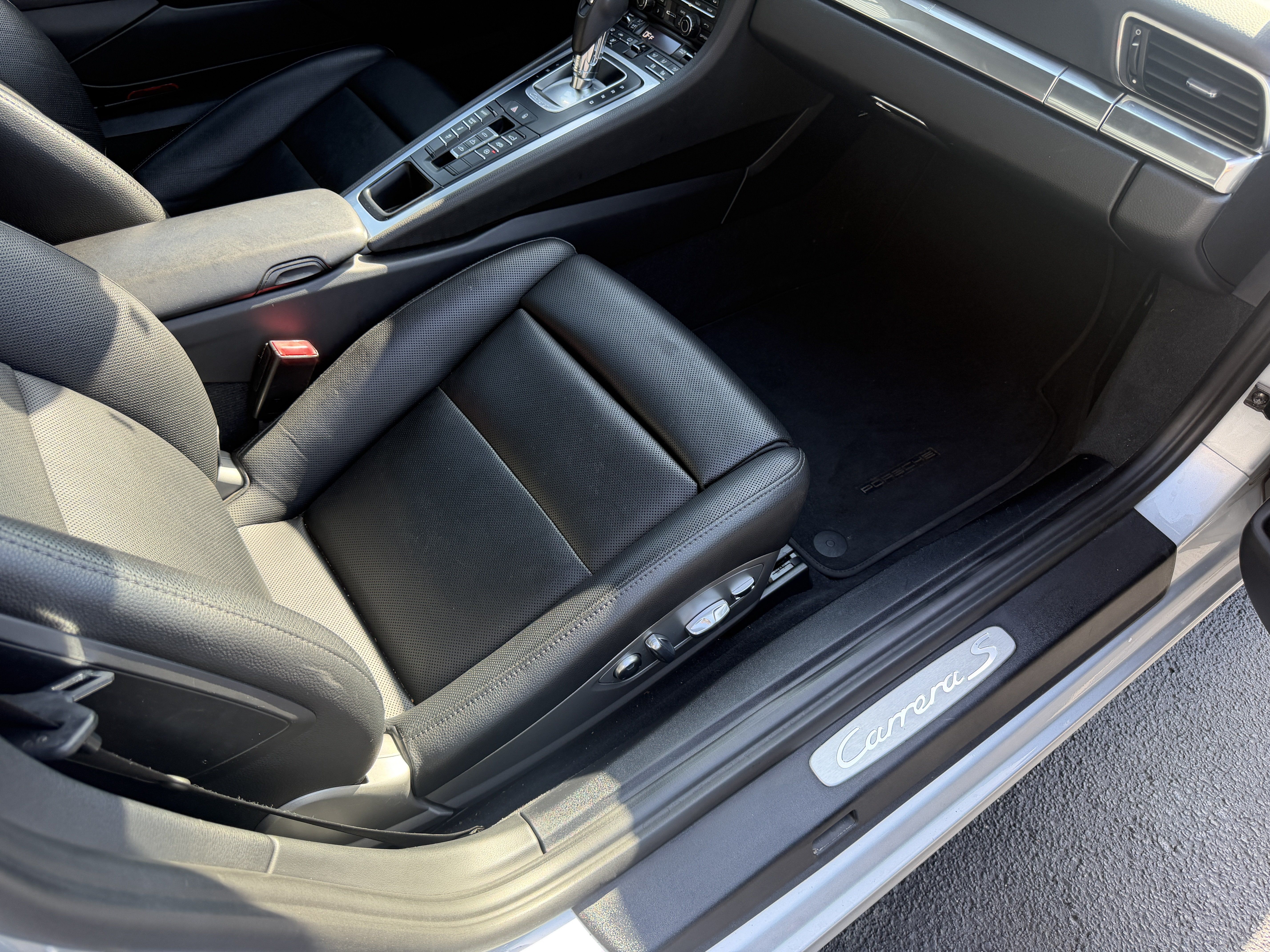 Certified 2016 Porsche 911 Carrera S RWD image 19