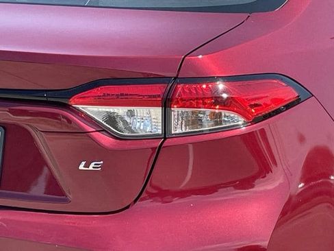 Used 2025 Toyota Corolla LE FWD image 6