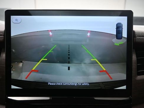 Used 2024 Ford Expedition Limited image 12