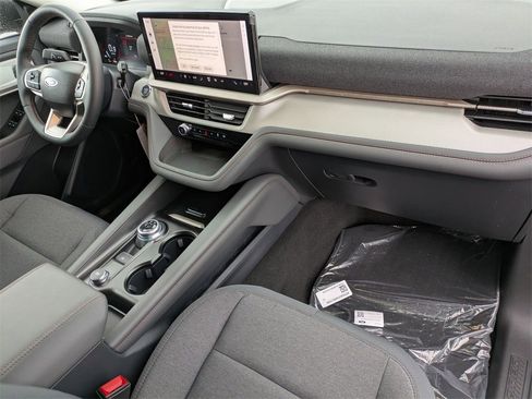 New 2025 Ford Explorer Active image 22