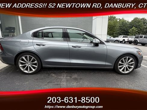 Used 2020 Volvo S60 T6 Momentum w/ Premium Package AWD/4WD image 6