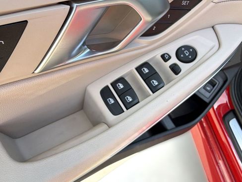 Used 2024 BMW 330i Sedan w/ Premium Package image 18