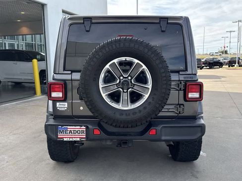 Used 2019 Jeep Wrangler Unlimited Sahara image 5