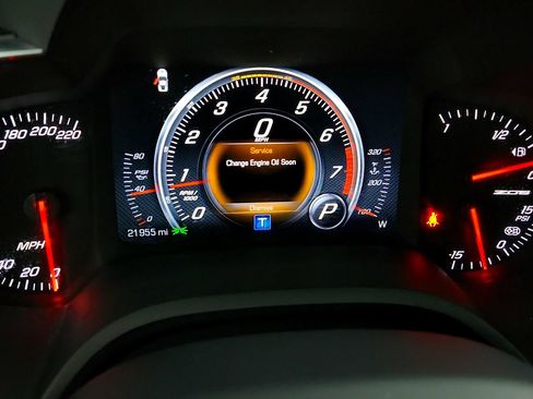Used 2015 Chevrolet Corvette Z06 w/ 3LZ Preferred Equipment Group RWD image 20