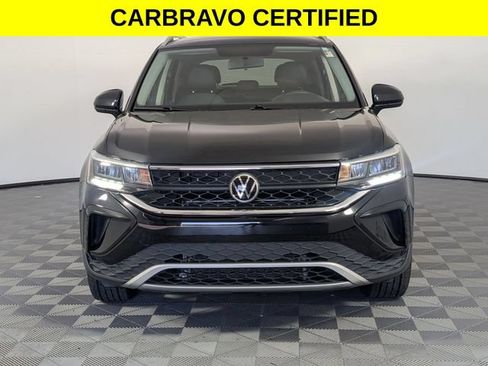 Used 2022 Volkswagen Taos SE AWD/4WD image 3