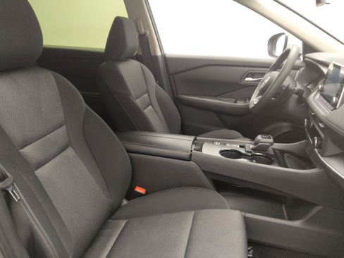 Used 2024 Nissan Rogue SV image 21