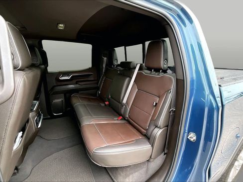 Used 2024 GMC Sierra 1500 Denali w/ Technology Package AWD/4WD image 21