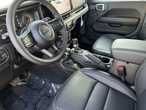 New 2026 Jeep Gladiator Sport image 9