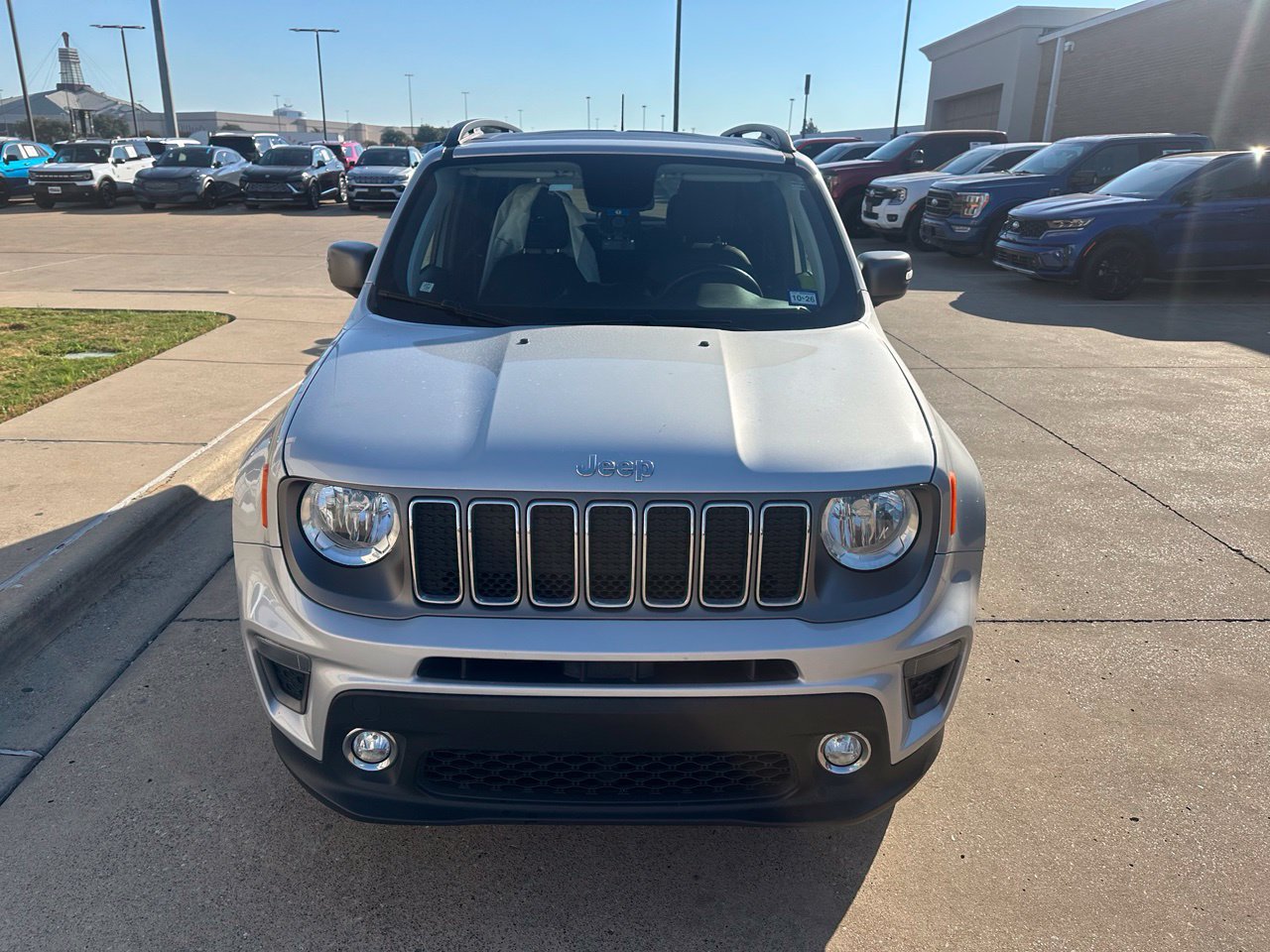 Used 2019 Jeep Renegade Limited AWD/4WD image 2