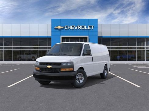 New 2025 Chevrolet Express 3500 w/ Driver Convenience Package image 8