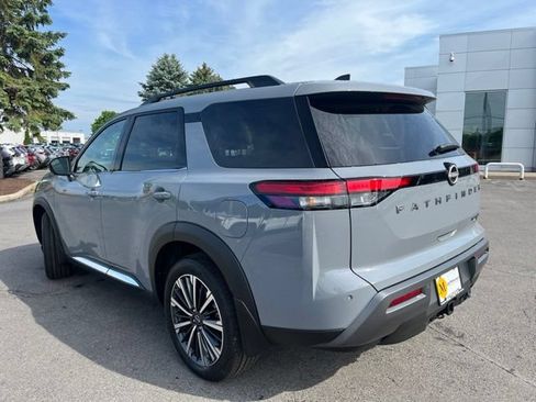 New 2026 Nissan Pathfinder Platinum w/ Lighting Package AWD/4WD image 3