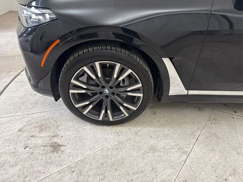 Used 2019 BMW X7 xDrive40i w/ Premium Package AWD/4WD image 16