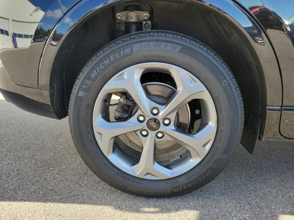 Used 2024 Ford Escape ST-Line w/ Tech Pack #1 AWD/4WD image 5