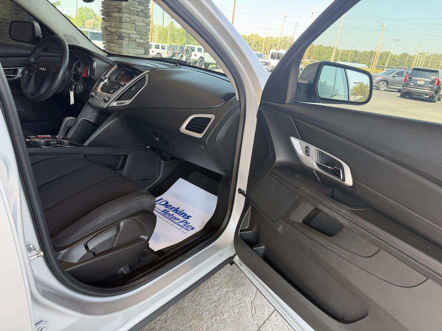 Used 2015 GMC Terrain SLE FWD image 23