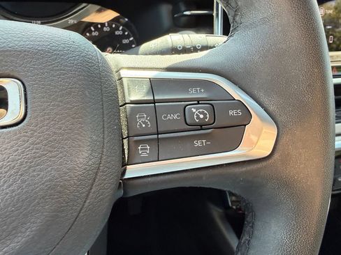 Used 2025 Jeep Compass Limited AWD/4WD image 14