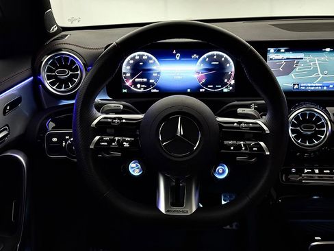 Used 2024 Mercedes-Benz CLA 35 AMG 4MATIC image 33