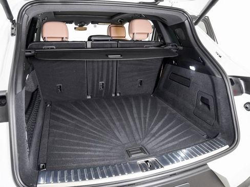 Used 2025 Porsche Cayenne image 26