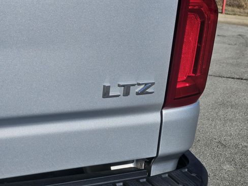 Used 2020 Chevrolet Silverado 2500 LTZ image 8