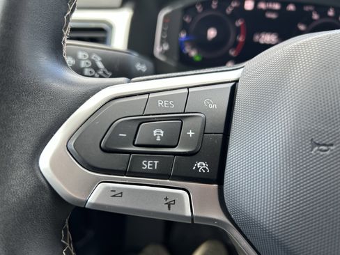 Used 2023 Volkswagen Atlas SEL image 18