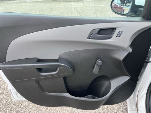 Used 2017 Chevrolet Sonic LT FWD image 20