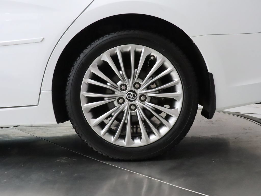 Used 2019 Toyota Avalon Limited w/ Advanced Safety Package FWD image 42