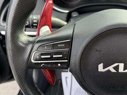 Used 2022 Kia Stinger GT1 image 18