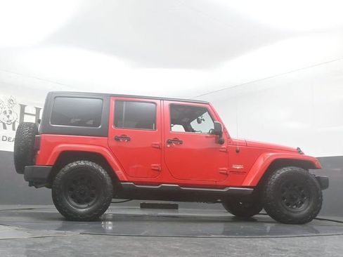 Used 2015 Jeep Wrangler Unlimited Sahara AWD/4WD image 52