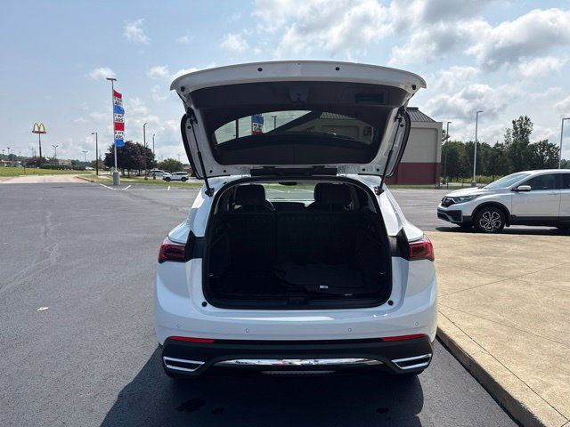 Used 2025 Buick Envision Preferred AWD/4WD image 11