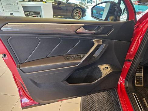 Used 2024 Volkswagen Tiguan SE R-Line AWD/4WD image 13
