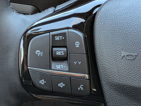 New 2026 Ford Escape SE image 21