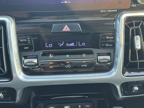 Used 2023 Kia Sorento SX AWD/4WD image 27