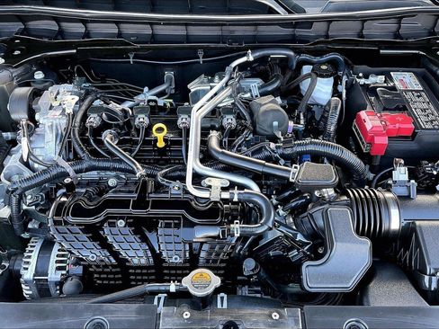 Certified 2025 Nissan Altima 2.5 SR image 11