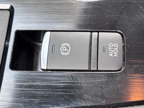 Used 2023 Nissan Rogue SV FWD image 31