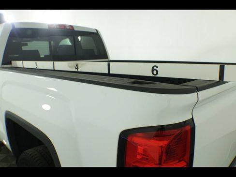 Used 2017 GMC Sierra 1500 SLE w/ SLE Value Package AWD/4WD image 10