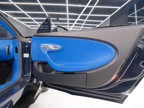 Used 2018 Bugatti Chiron image 38