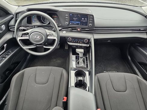 Used 2023 Hyundai Elantra Blue FWD image 18